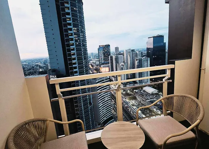 The Crestmont Aparthotel Manila